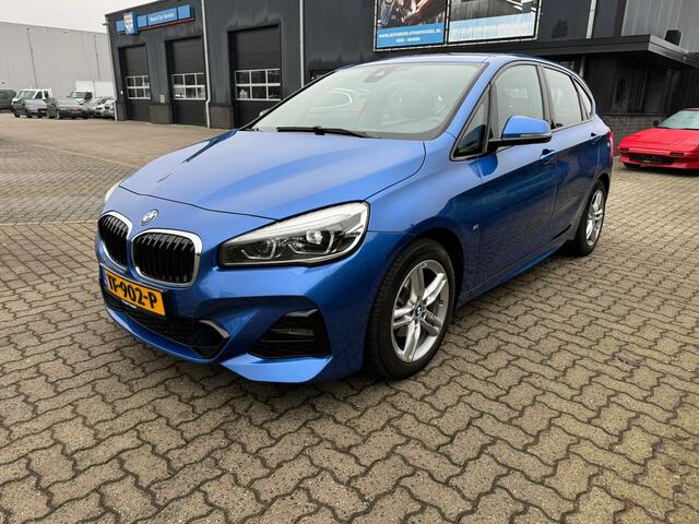 BMW 2-SERIE Active Tourer 216i M Pakket navi, trekhaak, cruise