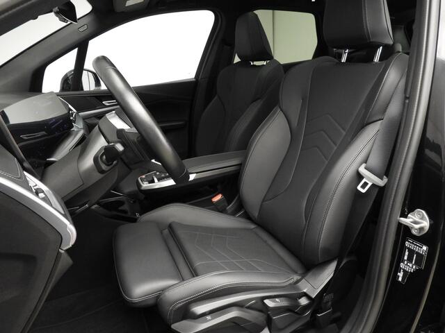 BMW 2-SERIE Active Tourer 218i | M-Sportpakket | LED | Navigatie | Trekhaak | Schuifdak | Keyles go | DAB | Alu 18 inch