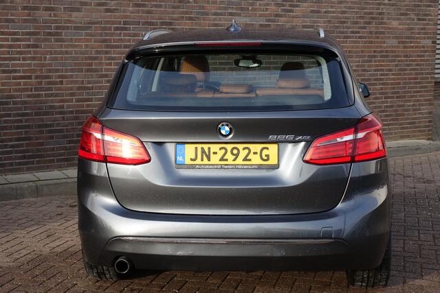 BMW 2-SERIE Active Tourer 225xe Centennial High Executive 4x4 panoramadak Full options Hybride