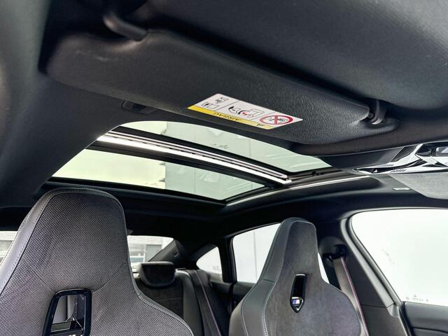 BMW 2-SERIE Gran Coupe M235 M-Pro / M-Stoelen / Panoramadak / Stoelverwarming / Head up Display / Harman Kardon Audio