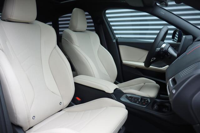 BMW 2-SERIE Gran Coupé 220 | M Sportpakket Pro | Panodak | Head-Up | Harman Kardon | Driving Assistant Plus | Elektr. Stoelen | Parking Assistant Plus | 19'' LMV