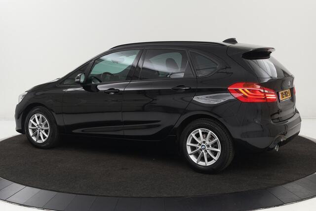 BMW 2-SERIE Active Tourer 218i Executive | Stoelverwarming | Full LED | Sportstoelen | Navigatie | Climate control | Keyless | PDC | Cruise control | Bluetooth