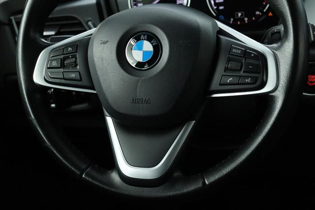 BMW 2-SERIE Active Tourer 218i Executive | Stoelverwarming | Full LED | Sportstoelen | Navigatie | Climate control | Keyless | PDC | Cruise control | Bluetooth