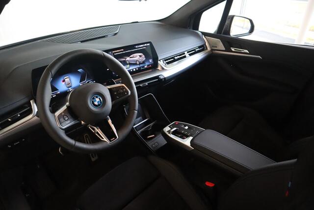 BMW 2-SERIE Active Tourer 225e xDrive M Sportpakket | Premium Pack | Travel Pack | Driving Assistant Plus