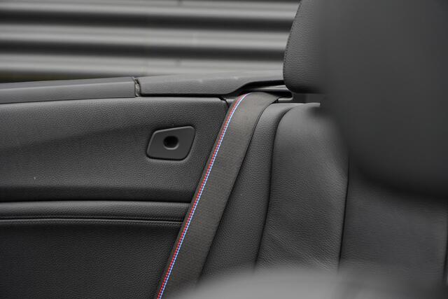 BMW 2-SERIE Cabrio 218i High Executive M-Sport / Aut / NL Auto / HiFi / Leder / Carplay
