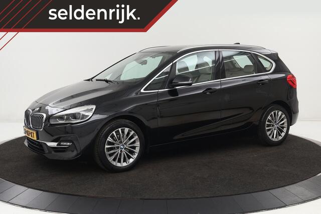 BMW 2-SERIE Active Tourer 218i High Executive | Luxury Line | Leder | Stoelverwarming | Camera | Head-Up | Navigatie | Full LED | PDC | Climate control