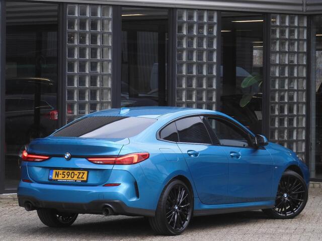 BMW 2-SERIE GRAN COUPE 220i M-SPORT/ PARKING PACK/ HiFi/ 19INCH NIEUWE VELGEN