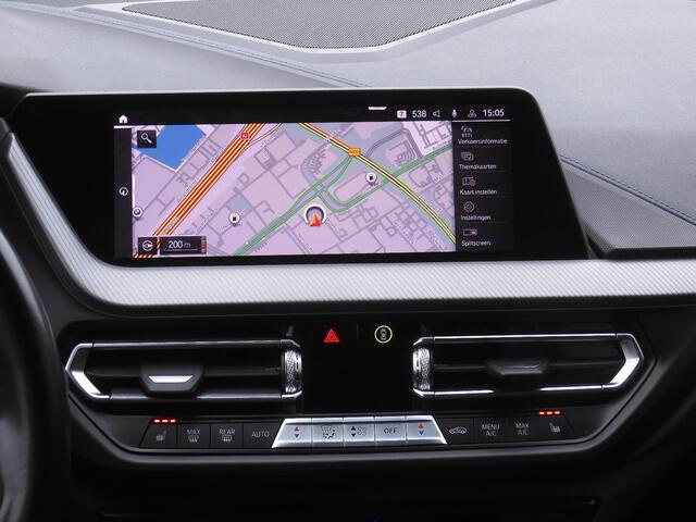 BMW 2-SERIE GRAN COUPE 220i M-SPORT/ PARKING PACK/ HiFi/ 19INCH NIEUWE VELGEN