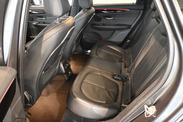 BMW 2-SERIE Active Tourer 218d Automaat Centennial High Executive Clima Cruise control Navigatie Leer Trekhaak LED Inruil mogelijk