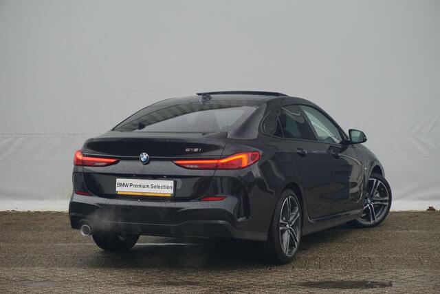 BMW 2-SERIE Gran Coupé 218i M Sport / Stoel- en Stuurverwarming / Elektrische Stoelen