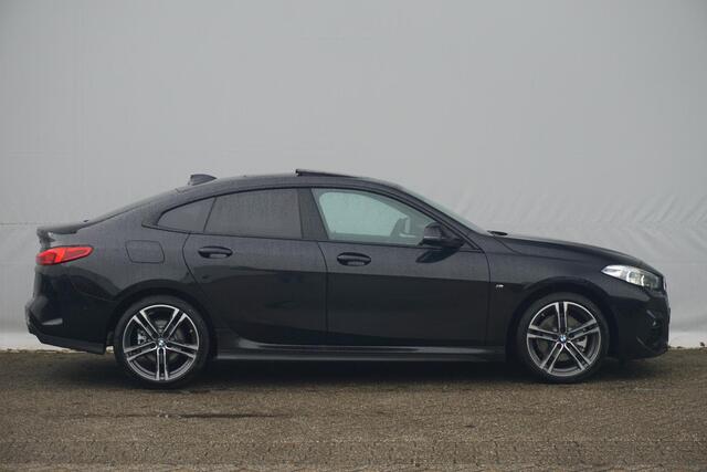 BMW 2-SERIE Gran Coupé 218i M Sport / Stoel- en Stuurverwarming / Elektrische Stoelen