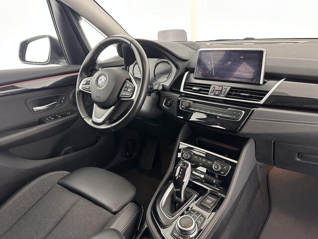 BMW 2-SERIE Active Tourer 218d Executive Edition Aut. *HEAD-UP | FULL-LED | 1/2LEATHER | AMBIENTL-LIGHT | CAMERA | NAVI-FULLMAP | SPORT-SEATS | 17''ALU | ECC | PDC | CRUISE*