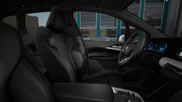 BMW 2-SERIE Active Tourer 225e xDrive High Executive M Sport Automaat / Panoramadak / Trekhaak / Sportstoelen / Adaptieve LED / M Adaptief onderstel / Head-Up / Parking Assistant Plus