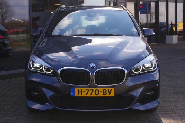 BMW 2-SERIE Active Tourer 218i 141 PK Automaat M-Sport High Executive, Leder, Head-Up, Stoelverwarming