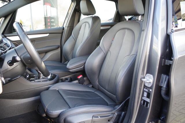 BMW 2-SERIE Active Tourer 218i 141 PK Automaat M-Sport High Executive, Leder, Head-Up, Stoelverwarming