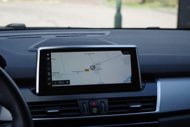 BMW 2-SERIE Active Tourer 218i 141 PK Automaat M-Sport High Executive, Leder, Head-Up, Stoelverwarming