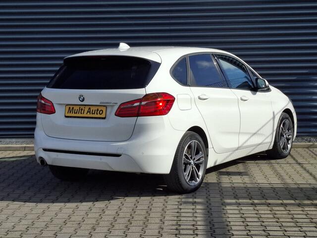 BMW 2-SERIE Active Tourer 225xe iPerformance Plug in Hybrid Dealer O.H. PHEV | Sportstoelen Verwarmd | LED Koplampen | Navigatie | Parkeersensoren Voor & Achter | Cruise Control | Climate Control |