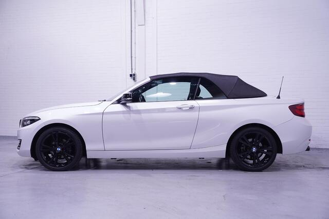 BMW 2-SERIE Cabrio 218d Sportline Navi Sportstoelen Clima Cruise Led koplampen