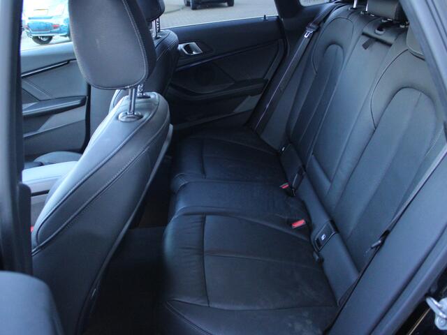 BMW 2-SERIE Gran Coupé 218i High Executive NL AUTO | PANO | LEDER | STUURWIELVERW | CAMERA |