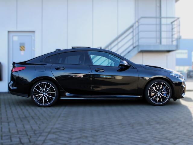 BMW 2-SERIE Gran Coupé 218i High Executive NL AUTO | PANO | LEDER | STUURWIELVERW | CAMERA |