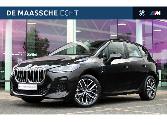 BMW 2-SERIE Active Tourer 230e xDrive M Sport Automaat / Sportstoelen / Parking Assistant Plus / M Adaptief onderstel / Adaptieve LED / Comfort Access / Memory Seats / Head-Up