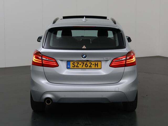 BMW 2-SERIE Active Tourer 218i Executive Launch Edition | Panoramadak | Navigatie | Parkeercamera | Elektr. Achterklep | Climate Control | Keyless Go |