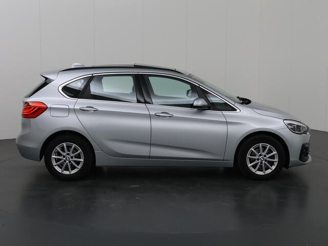 BMW 2-SERIE Active Tourer 218i Executive Launch Edition | Panoramadak | Navigatie | Parkeercamera | Elektr. Achterklep | Climate Control | Keyless Go |