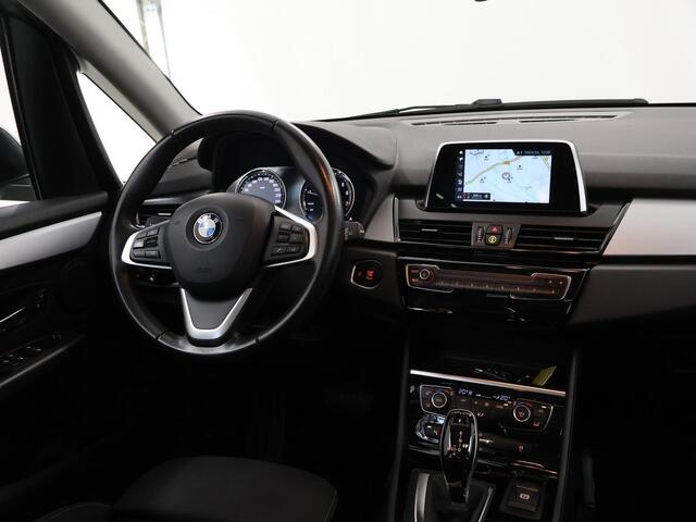 BMW 2-SERIE Active Tourer 218i Executive Launch Edition | Panoramadak | Navigatie | Parkeercamera | Elektr. Achterklep | Climate Control | Keyless Go |