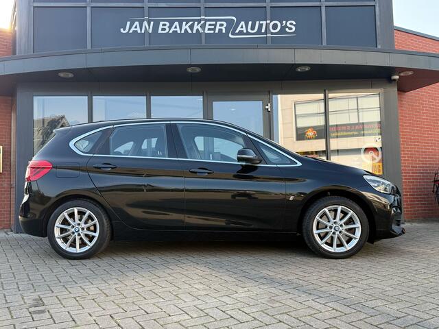 BMW 2-SERIE Active Tourer 225xe iPerformance Executive Trekhaak Clima Navigatie