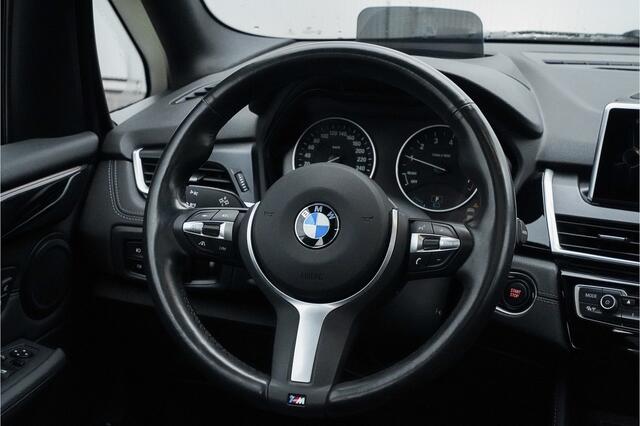 BMW 2-SERIE Active Tourer 225xe iPerformance High Executive | Head-up | LED | Adaptive Cruise Control | Pano