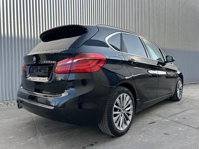 BMW 2-SERIE Active Tourer 225xe iPerformance Executive | leder| panoramadak| verwarmbare voorstoelen|