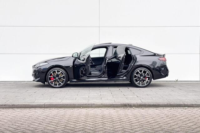 BMW 2-SERIE Gran Coupé 220 | M Sport Pro | Innovation Pack | Glazen Panoramadak