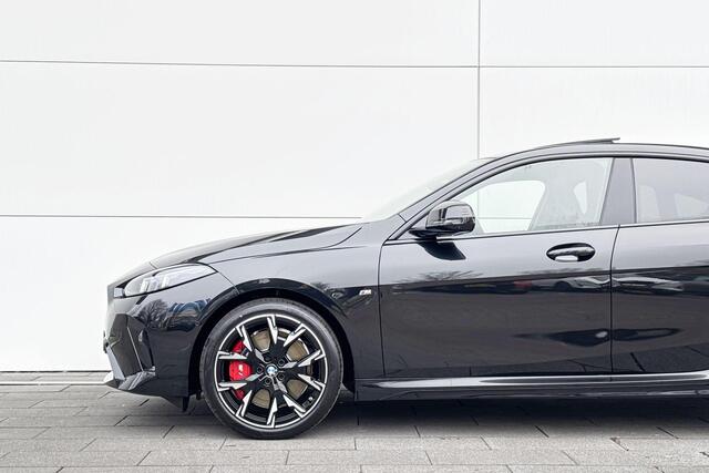 BMW 2-SERIE Gran Coupé 220 | M Sport Pro | Innovation Pack | Glazen Panoramadak
