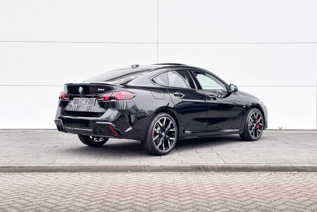 BMW 2-SERIE Gran Coupé 220 | M Sport Pro | Innovation Pack | Glazen Panoramadak