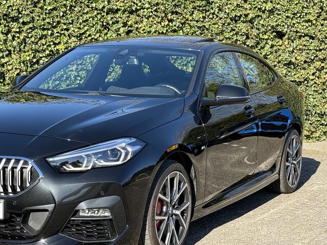 BMW 2-SERIE Gran Coupé 218i M-Sport Pro | Panorama | HiFi | M-Sportstoel | Camera | Cockpit Prof. | Shadow Line