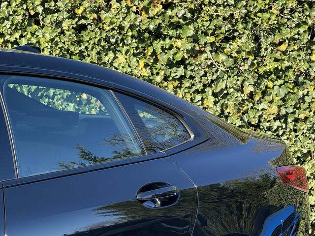 BMW 2-SERIE Gran Coupé 218i M-Sport Pro | Panorama | HiFi | M-Sportstoel | Camera | Cockpit Prof. | Shadow Line