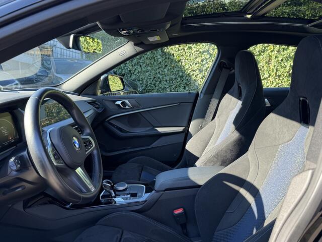 BMW 2-SERIE Gran Coupé 218i M-Sport Pro | Panorama | HiFi | M-Sportstoel | Camera | Cockpit Prof. | Shadow Line