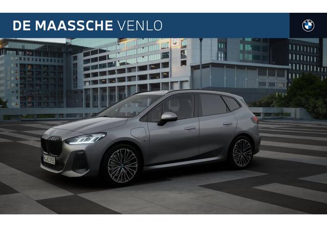 BMW 2-SERIE Active Tourer 225e xDrive High Executive M Sport Automaat / Trekhaak / Sportstoelen / Adaptieve LED / M Adaptief onderstel / Comfort Access / Parking Assistant Plus / Head-Up
