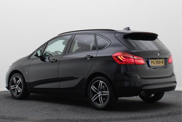 BMW 2-SERIE Active Tourer 218i Corporate Lease High Executive Leer, Head-Up, Cruise, Climate, Navigatie, Bluetooth, LED, PDC, 17''