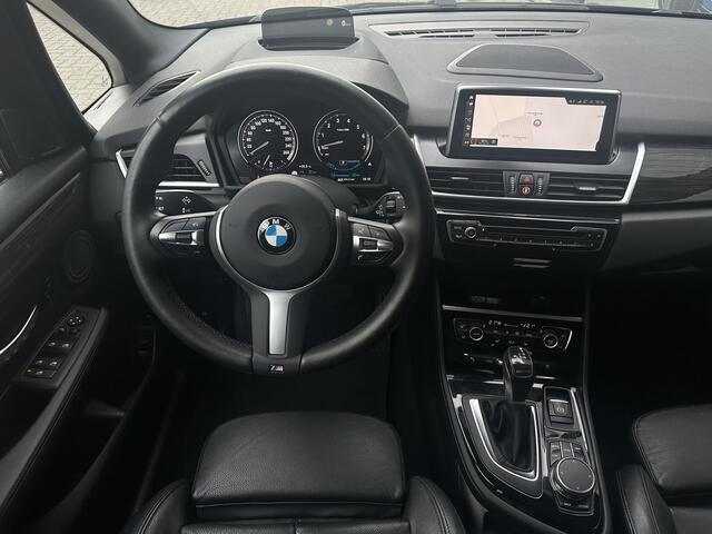 BMW 2-SERIE Active Tourer | 225xe iPerformance | Pano | Harman K | Head-up | High Executive | 18" | Sportline | Interesse, Proefrit? Bel of app met: 06-24 28 28 42