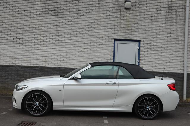 BMW 2-SERIE Cabrio 218i High Executive