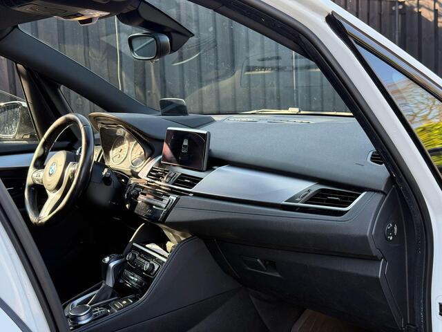 BMW 2-SERIE Active Tourer 225xe M Sport HUD LEER