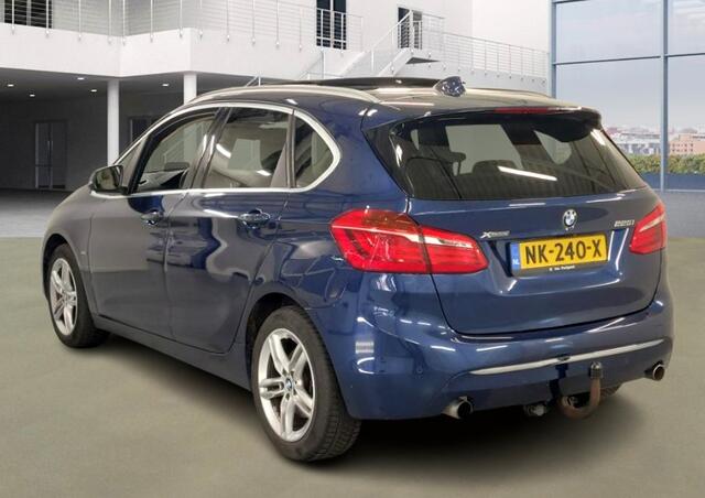 BMW 2-SERIE Active Tourer 225i xDrive Centennial High Executive Panoramadak, Afneembare trekhaak, Memory