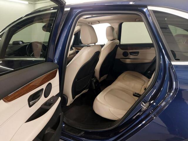 BMW 2-SERIE Active Tourer 225i xDrive Centennial High Executive Panoramadak, Afneembare trekhaak, Memory