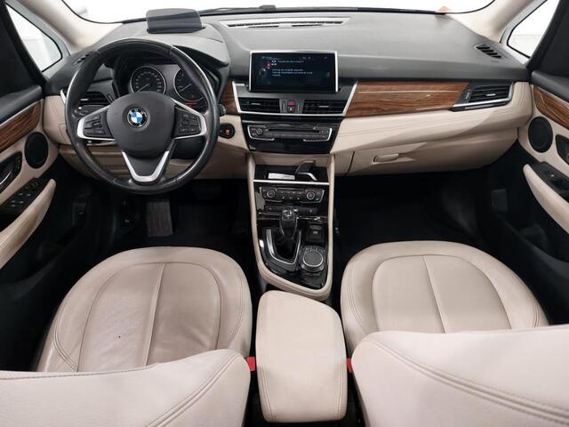BMW 2-SERIE Active Tourer 225i xDrive Centennial High Executive Panoramadak, Afneembare trekhaak, Memory
