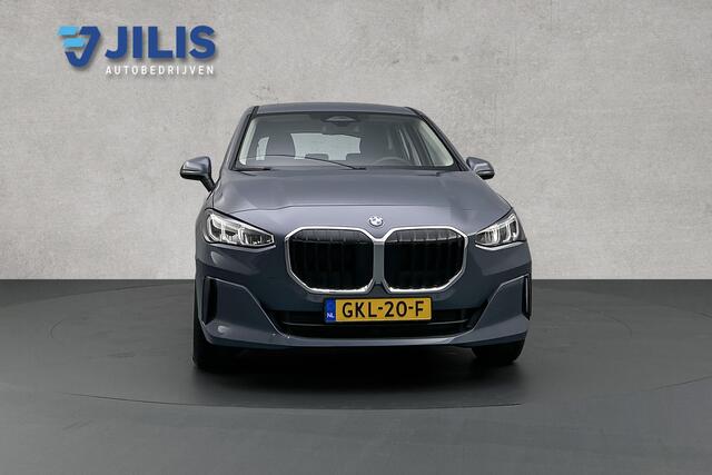 BMW 2-SERIE Active Tourer 218i | Camera | Apple Carplay | Trekhaak | Digitaal display | LED koplampen