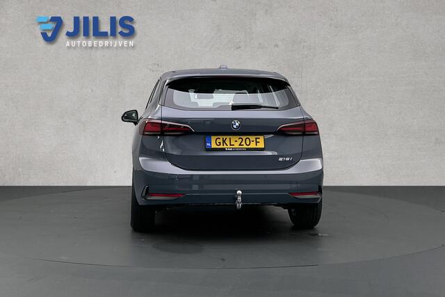 BMW 2-SERIE Active Tourer 218i | Camera | Apple Carplay | Trekhaak | Digitaal display | LED koplampen