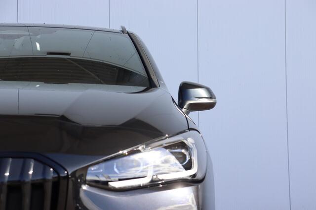BMW 2-SERIE Active Tourer 225e xDrive M Sportpakket/ Premium Pack/ Stuurverwarming/ Comfort Acces/ Elektrische Trekhaak/ Panoramadak/ Harman-Kardon
