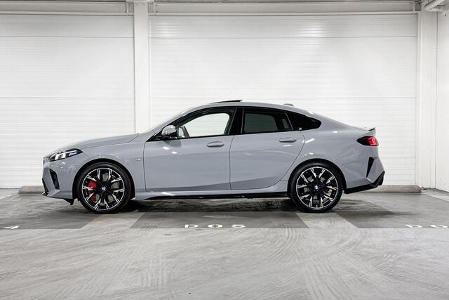 BMW 2-SERIE Gran Coupé 220 | M-Sport Pro | Premium Pack | Driving Assistant Plus | Harman/Kardon | Panoramadak | Comfort Access