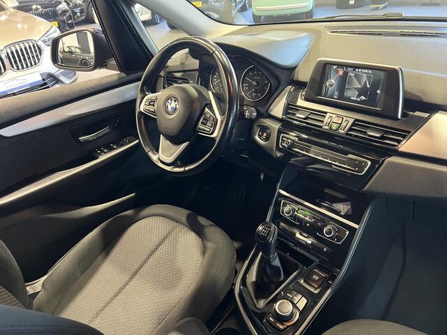BMW 2-SERIE Active Tourer 216i Clima | Cruise | Trekhaak | Nette auto